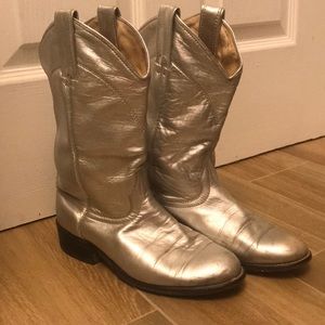 Vintage Wrangler silver leather boots size 6
